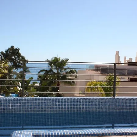 125 - Beach Apartment - Private Pool *