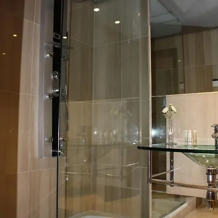 125 - Beach Apartment - Private Pool